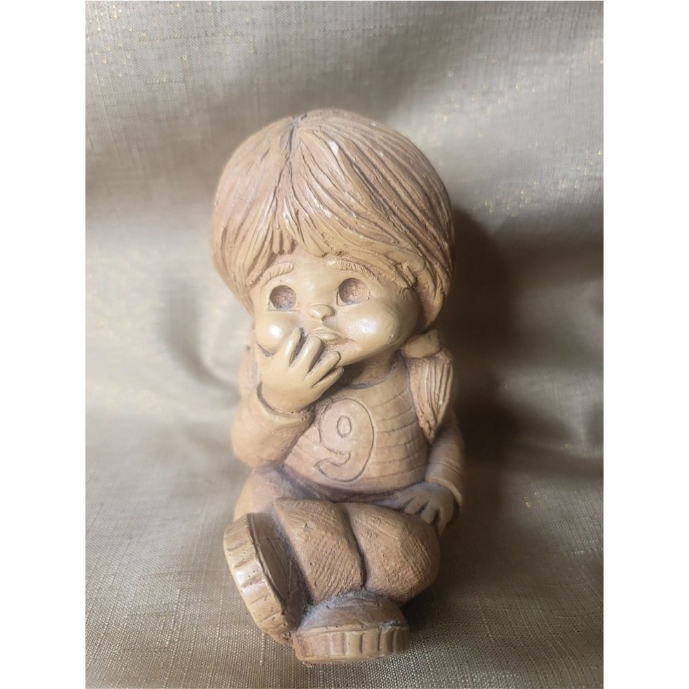 Vintage Fanniekins “Rainy Day” Girl Figureine Statue Collectable 1975